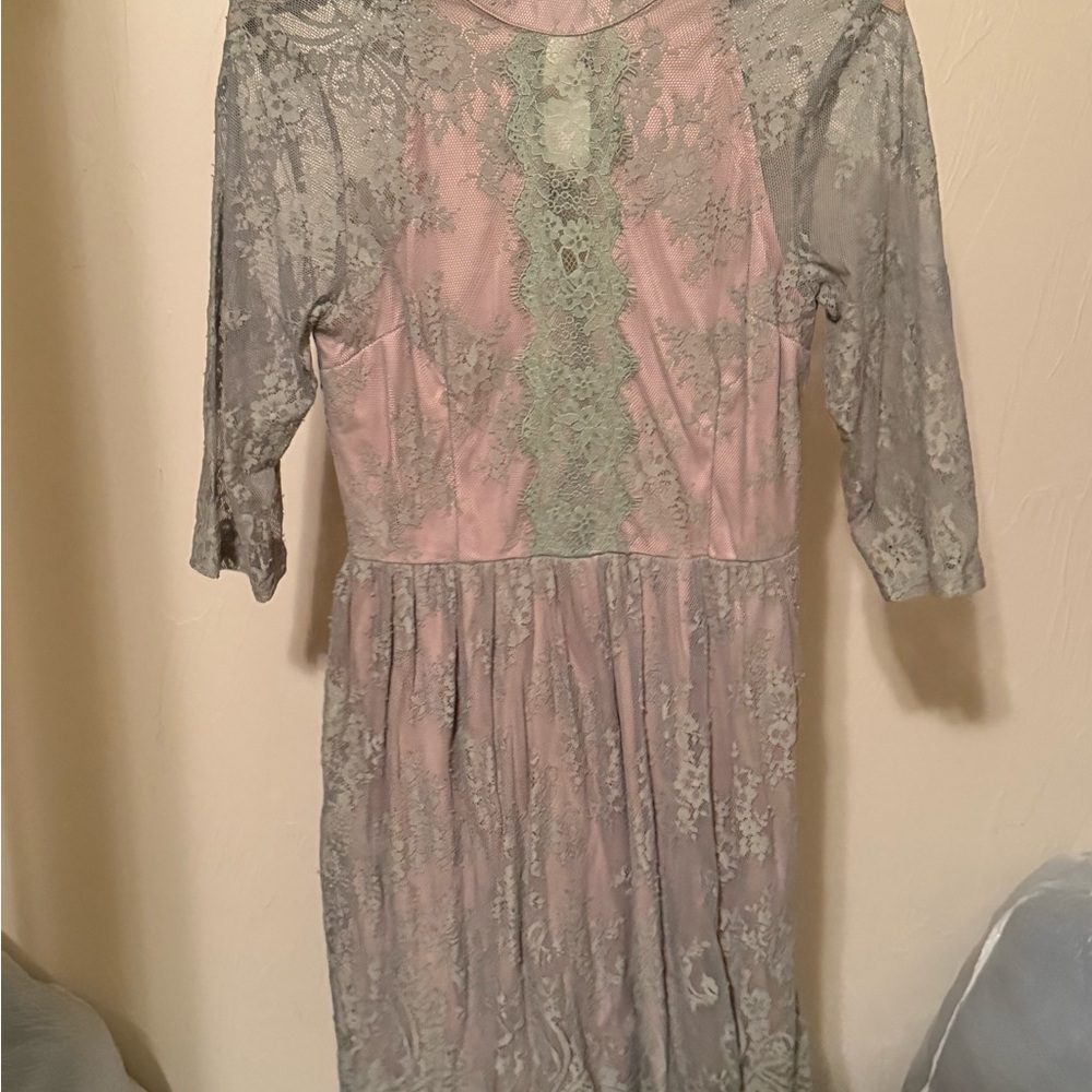 Elegant Soieblu Lace Dress - Pink and sage ish